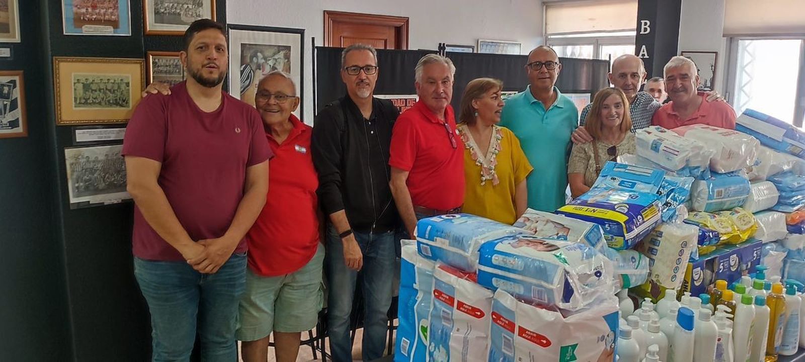 La recogida de pañales, toallitas y gel, en la sede de la Peña Balona.
