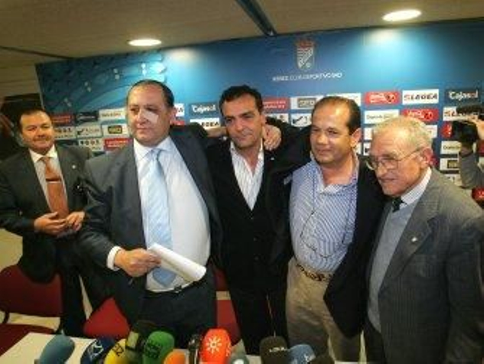 El presidente del Xerez presenta su dimisión