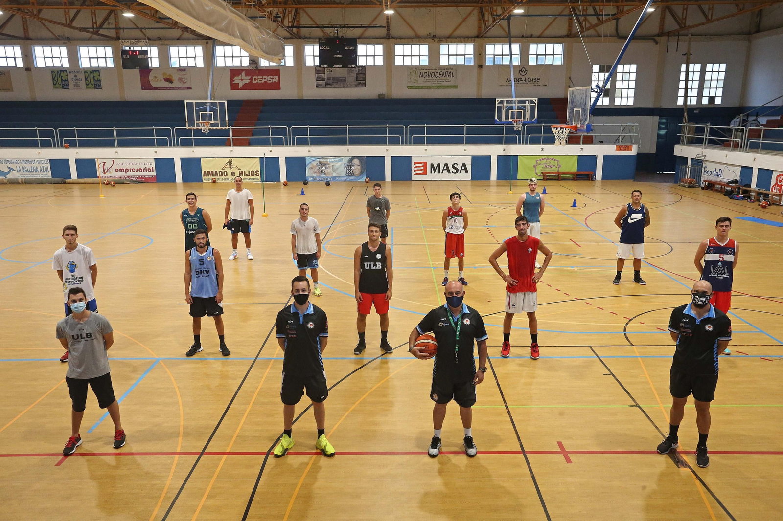 La plantilla de la ULB, en uno de sus primeros entrenamientos