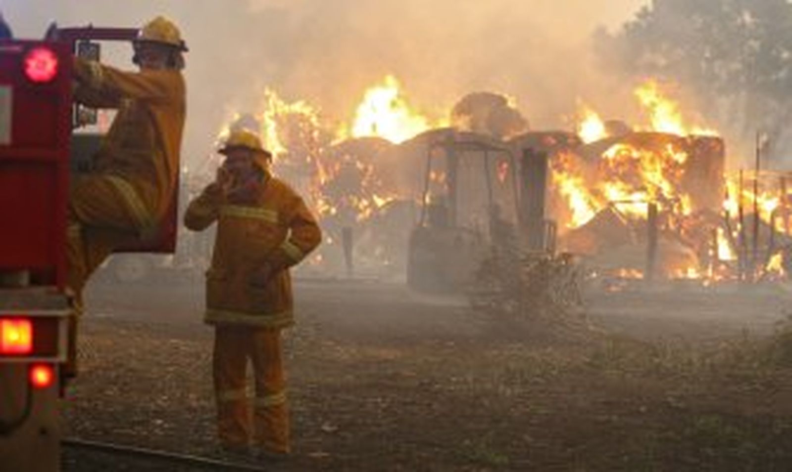 Al menos 14 muertos en los incendios forestales del sur de Australia