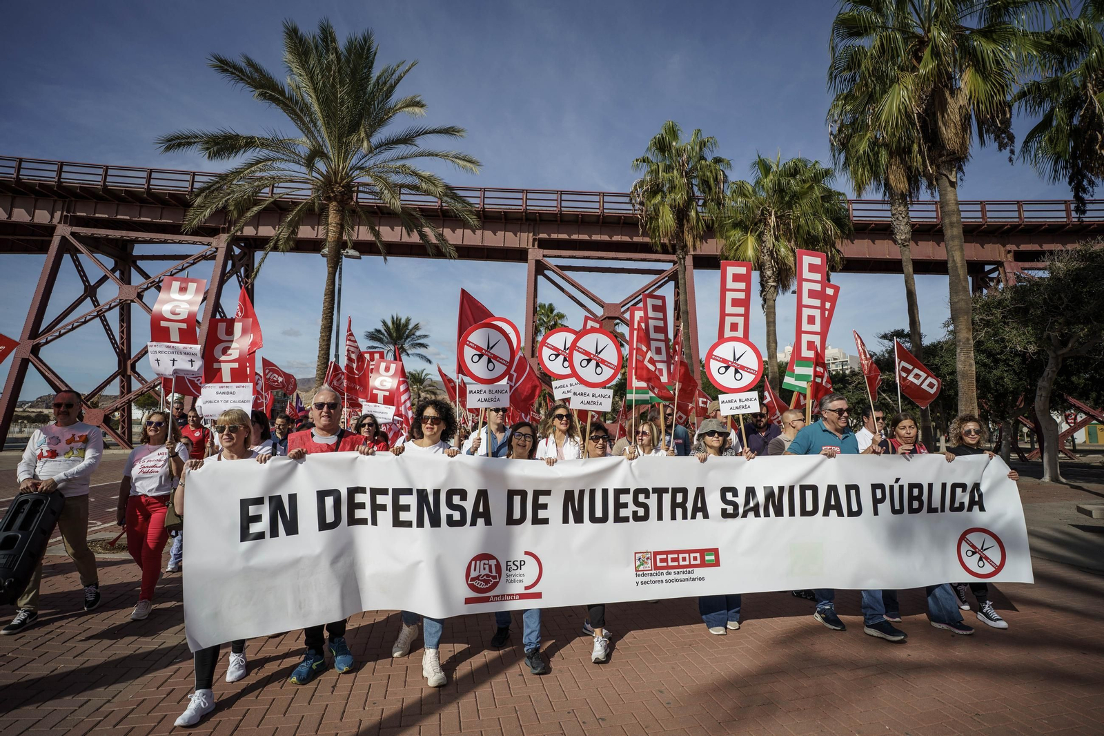 "La sanidad se defiende, gobierne quien gobierne", Almería se lanza a las calles por la sanidad pública