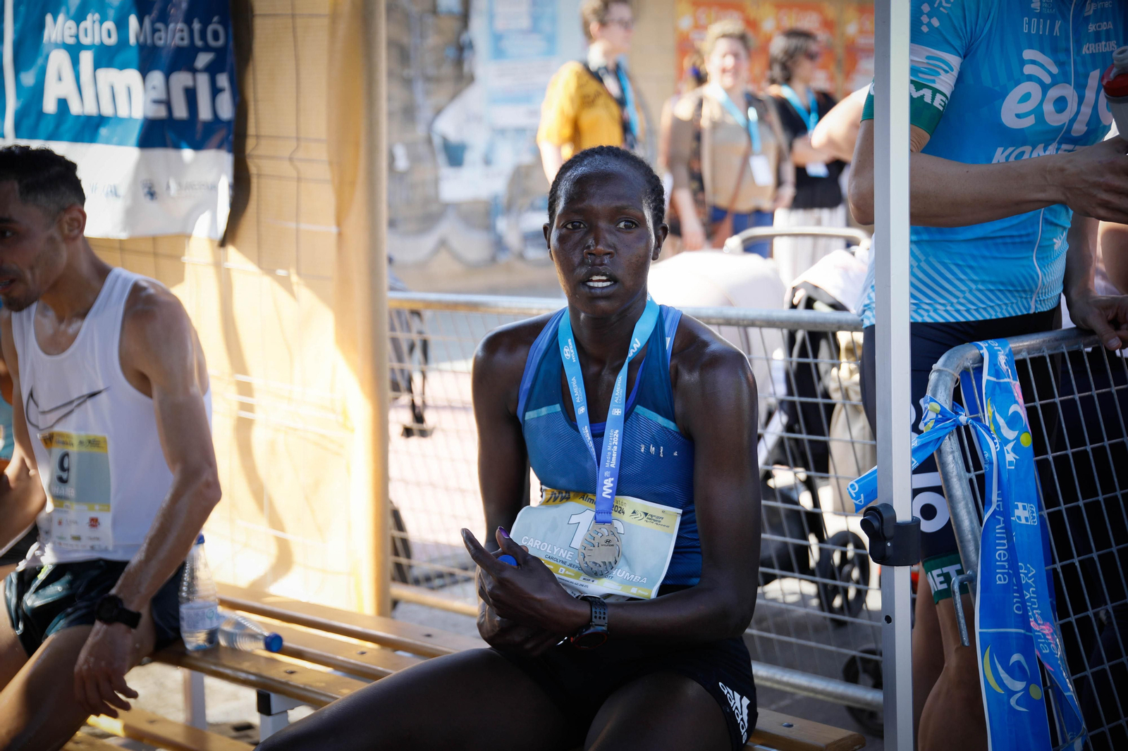 Imágenes de la llegada de la Media maratón Ciudad de Almería
