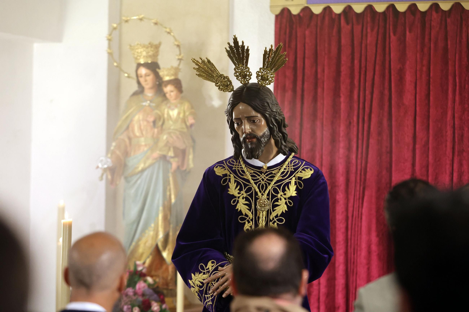 Imágenes de los besamanos y besapies del tercer domingo de cuaresma en Jerez