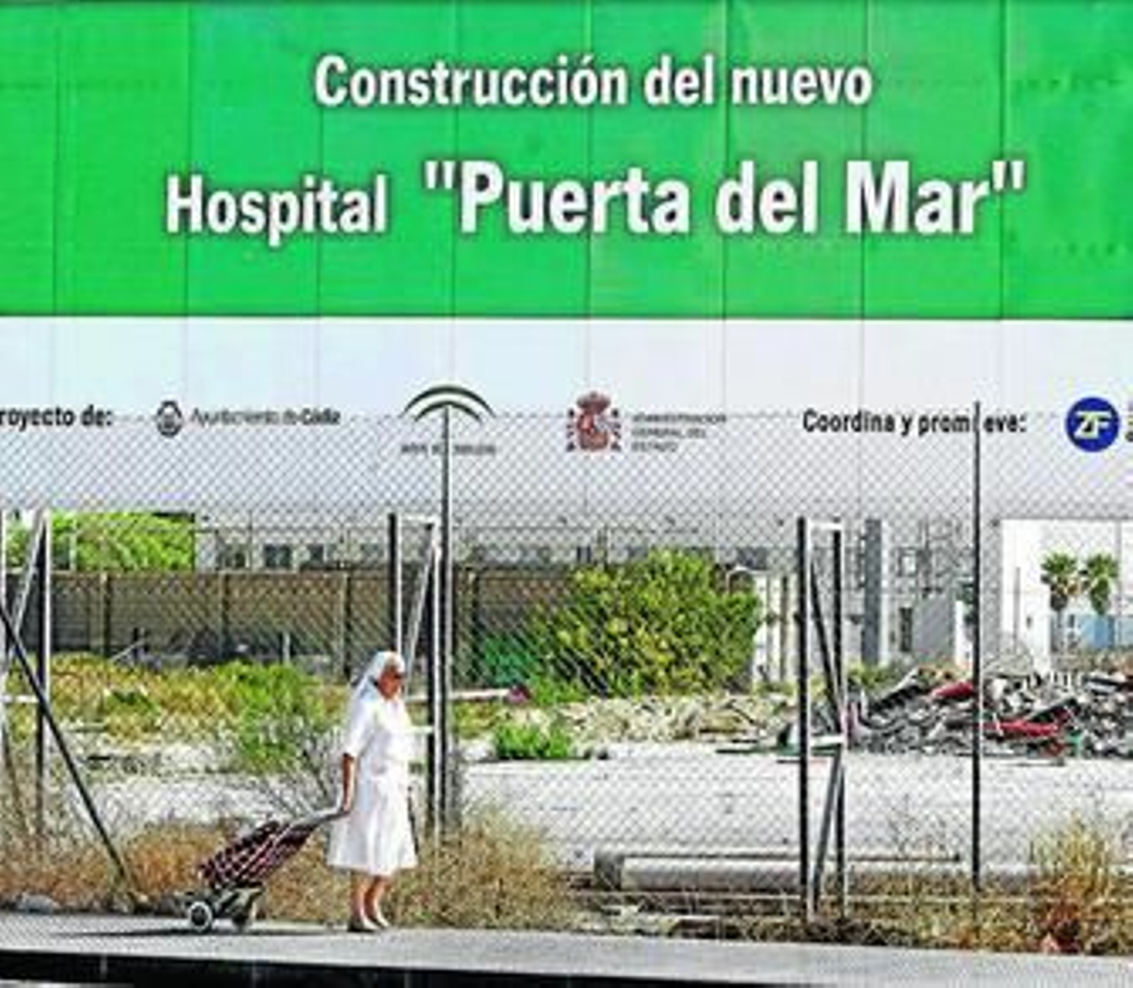 En el solar de Loreto-Puntales apenas si hay un cartel anunciando el proyecto nunca iniciado.