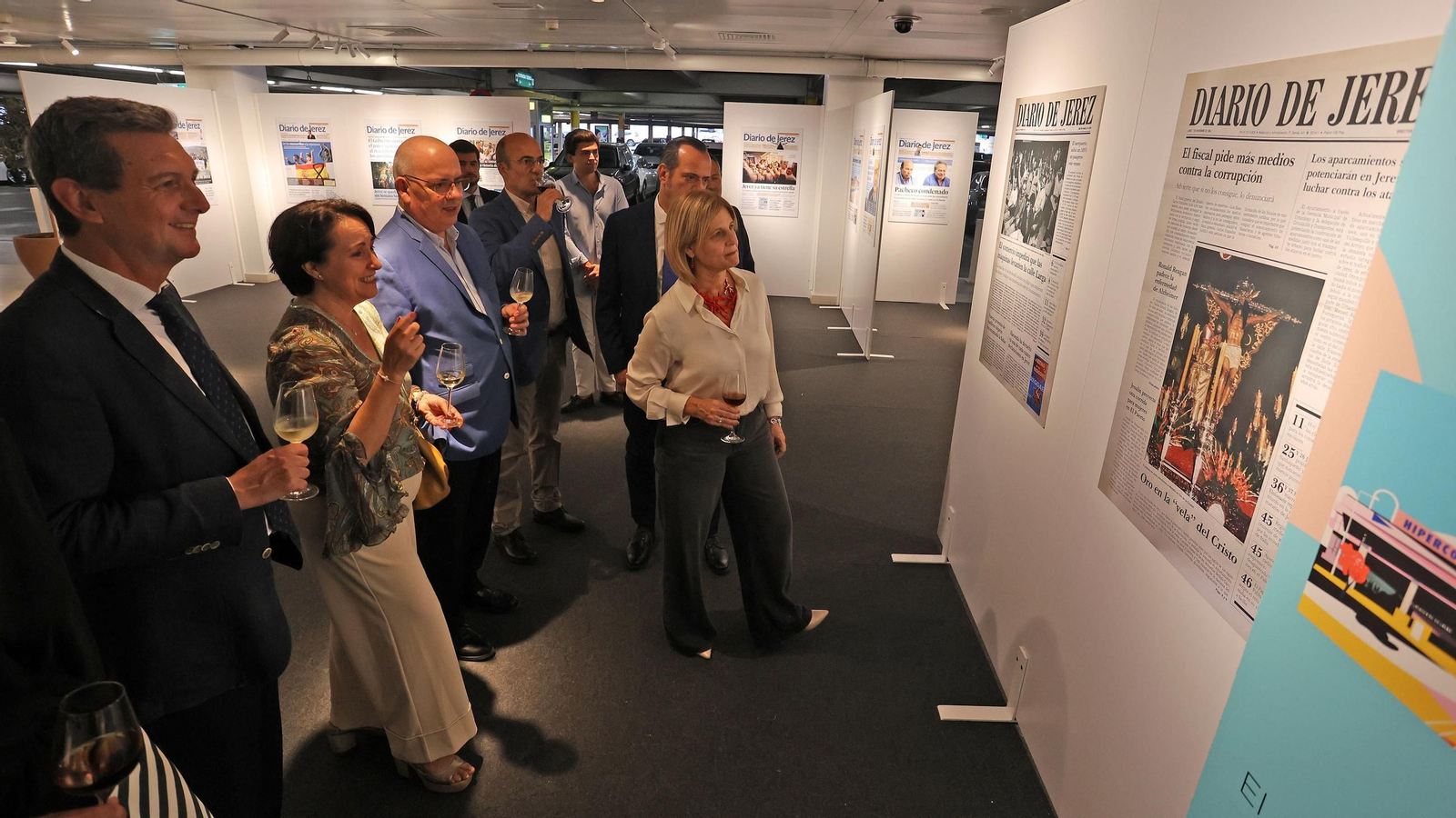 Imágenes de la exposición de portadas del Diario de Jerez en El Corte Inglés por los 40 años