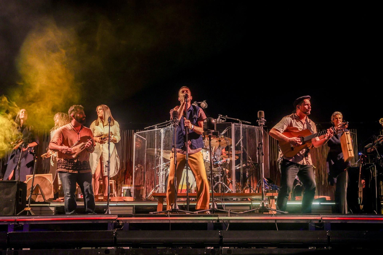 Vetusta Morla durante un concierto en el WiZink Center de Madrid dentro de su gira ‘Cable a Tierra’.