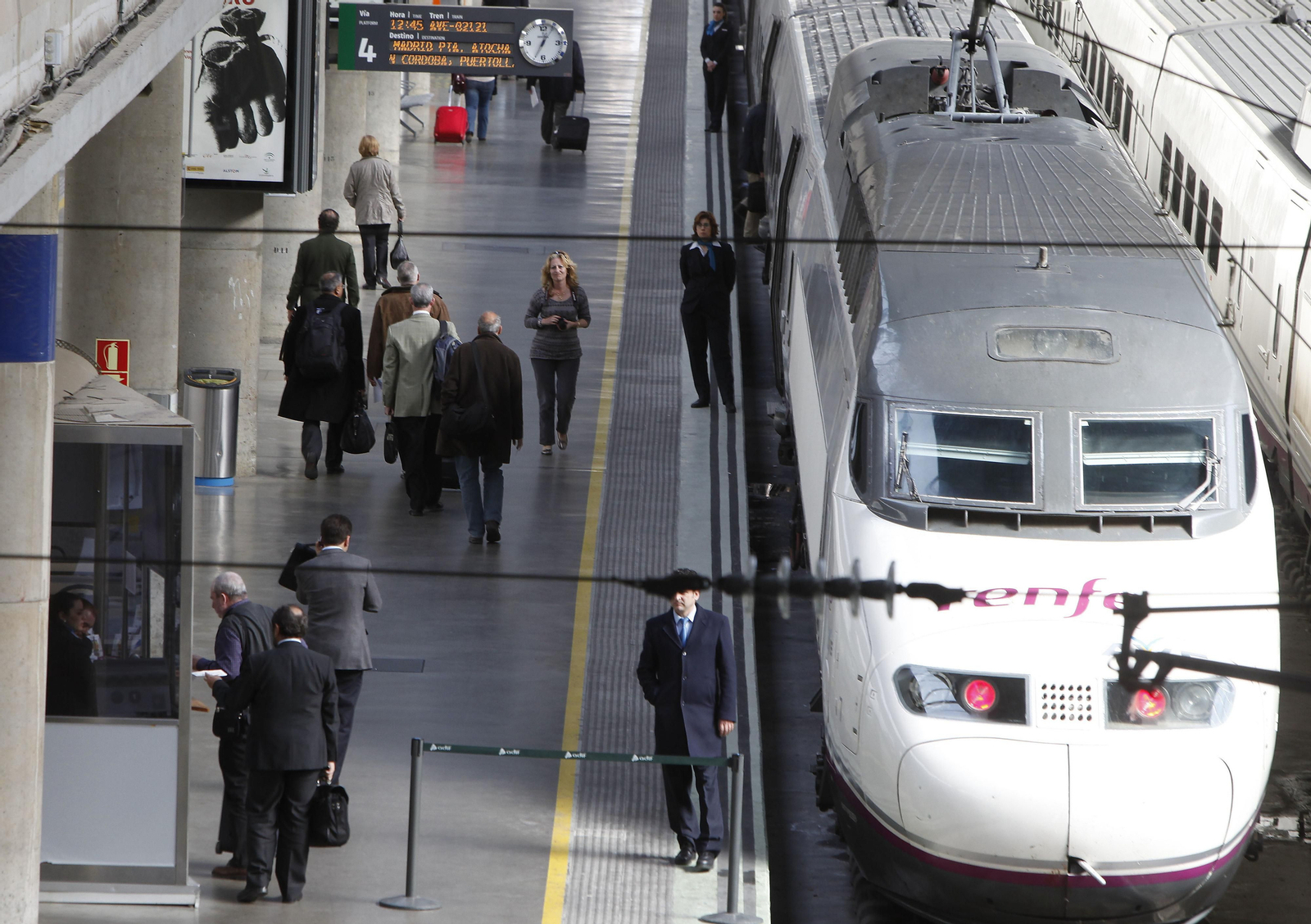 La Junta envía al Ministerio de Transportes el estudio de conexión entre Santa Justa y San Pablo