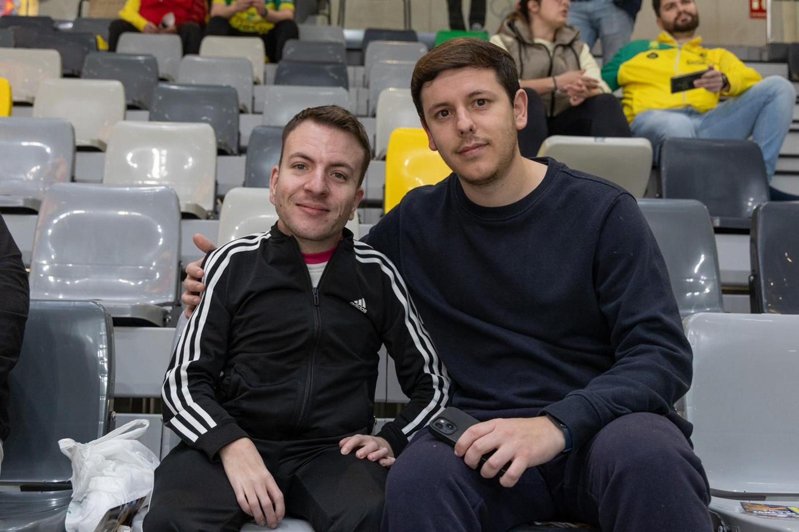 En imágenes: la afición y mejores jugadas del Jaén FS - Jimbee Cartagena