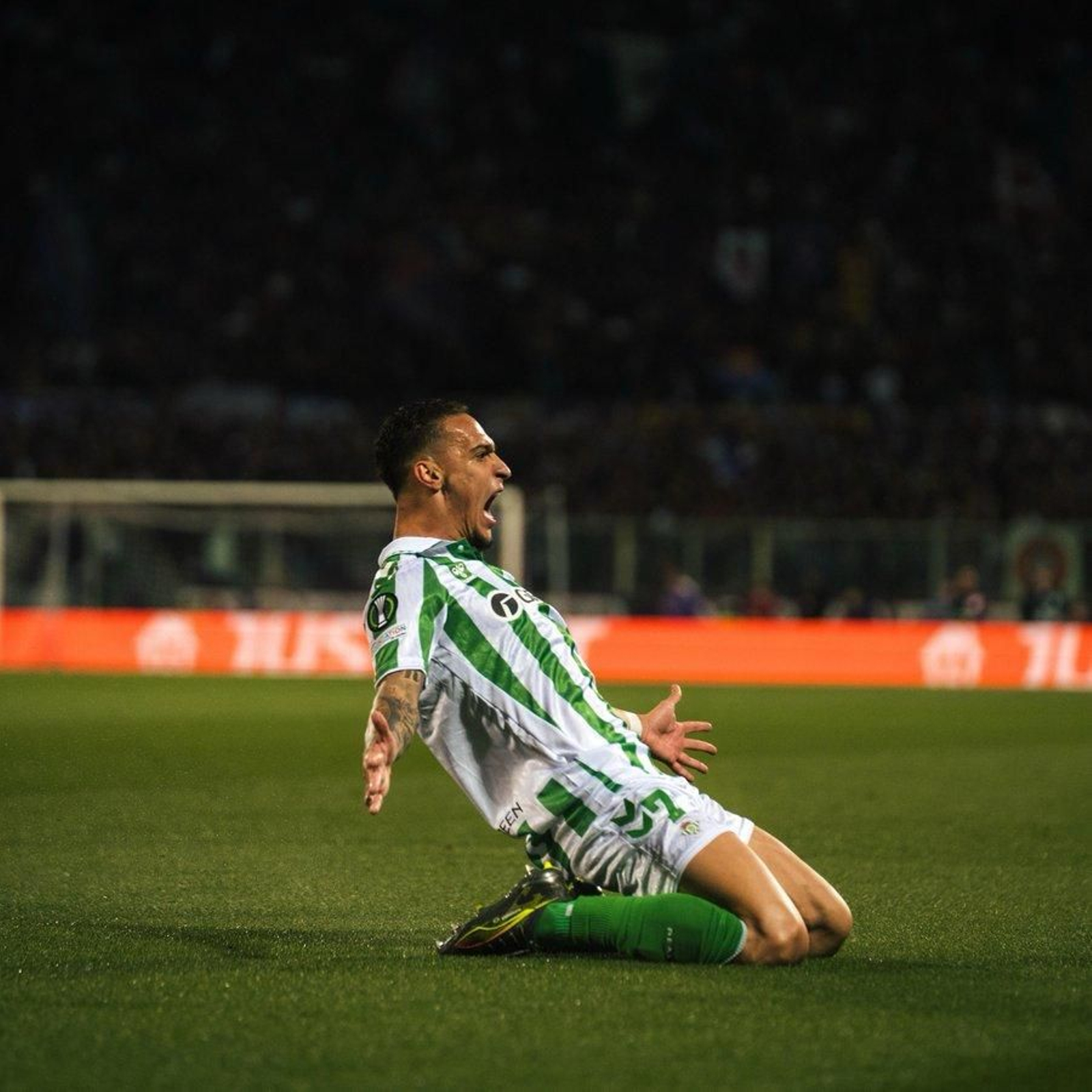 Las fotos del Fiorentina-Betis de la Conference League