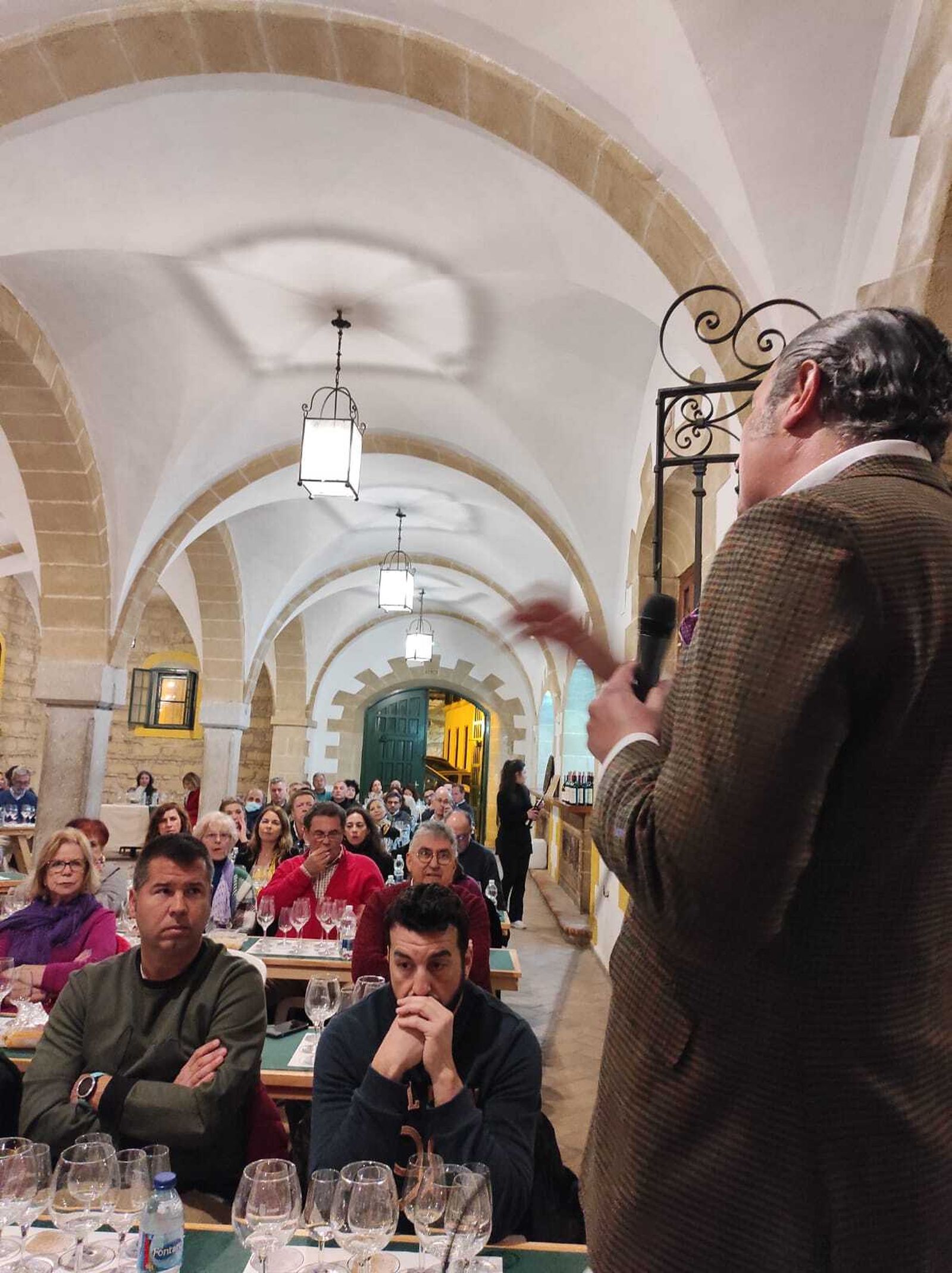 Cata de la bodega Ximénez Spínola en la Sociedad Jerezana del Vino