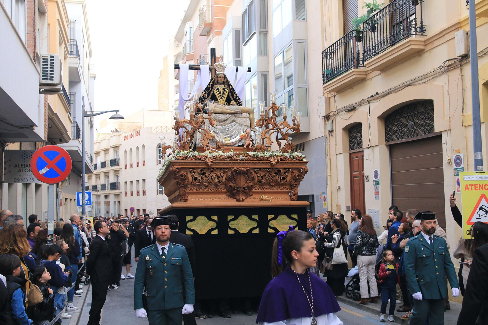 La procesión de Las Angustias, en imágenes
