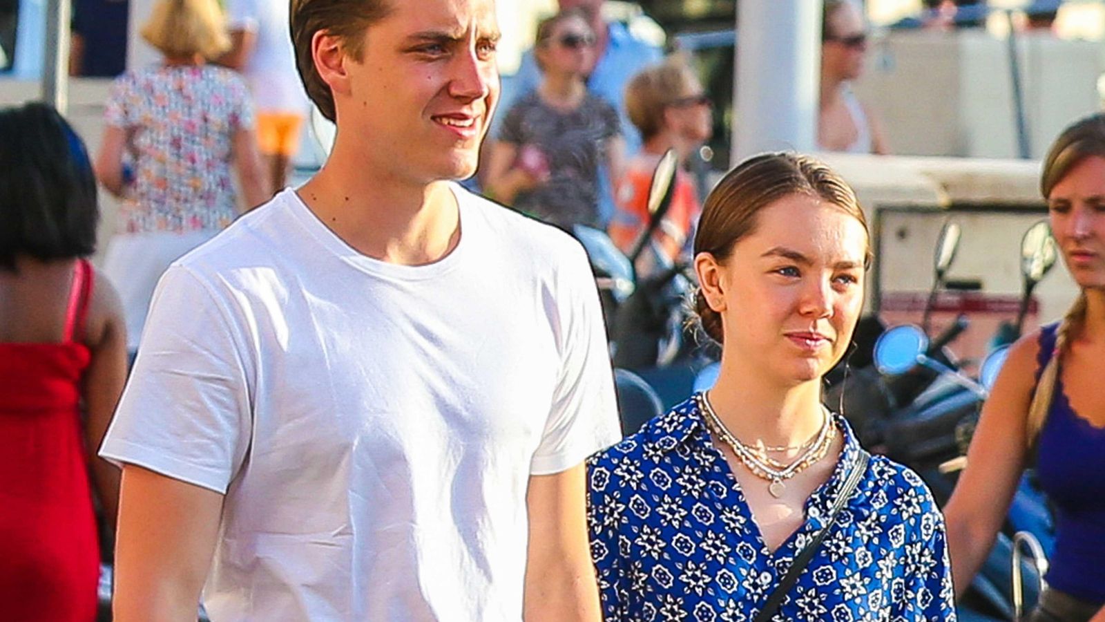 Alexandra con Ben-Sylvester Strautmann, un apuesto alemán hijo de banqueros que es su único novio conocido.