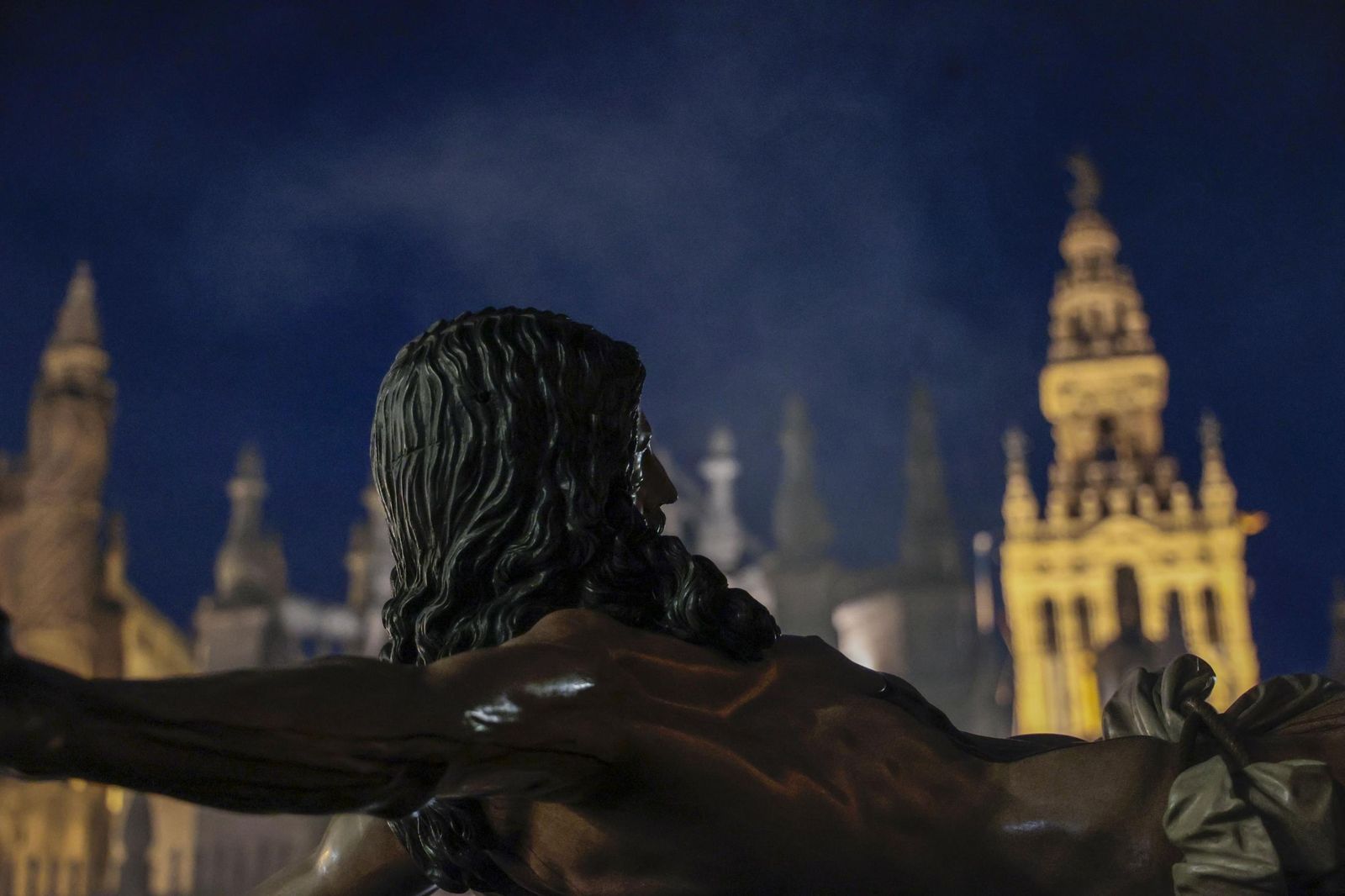 las imágenes de la procesión de el Cristo de la Buena Muerte y la Virgen de la Angustia