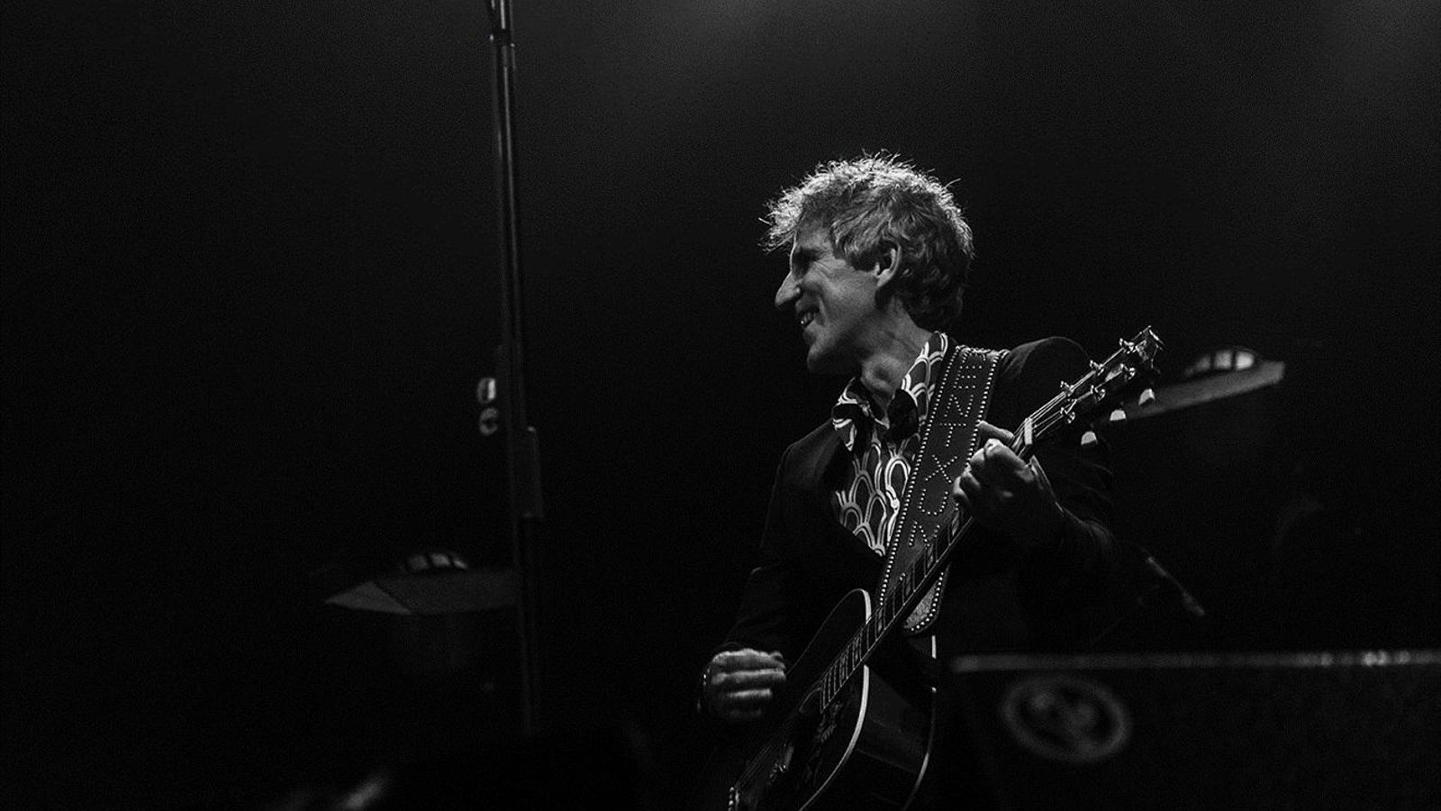 Mikel Erentxun durante uno de sus conciertos de la gira Septiembre.