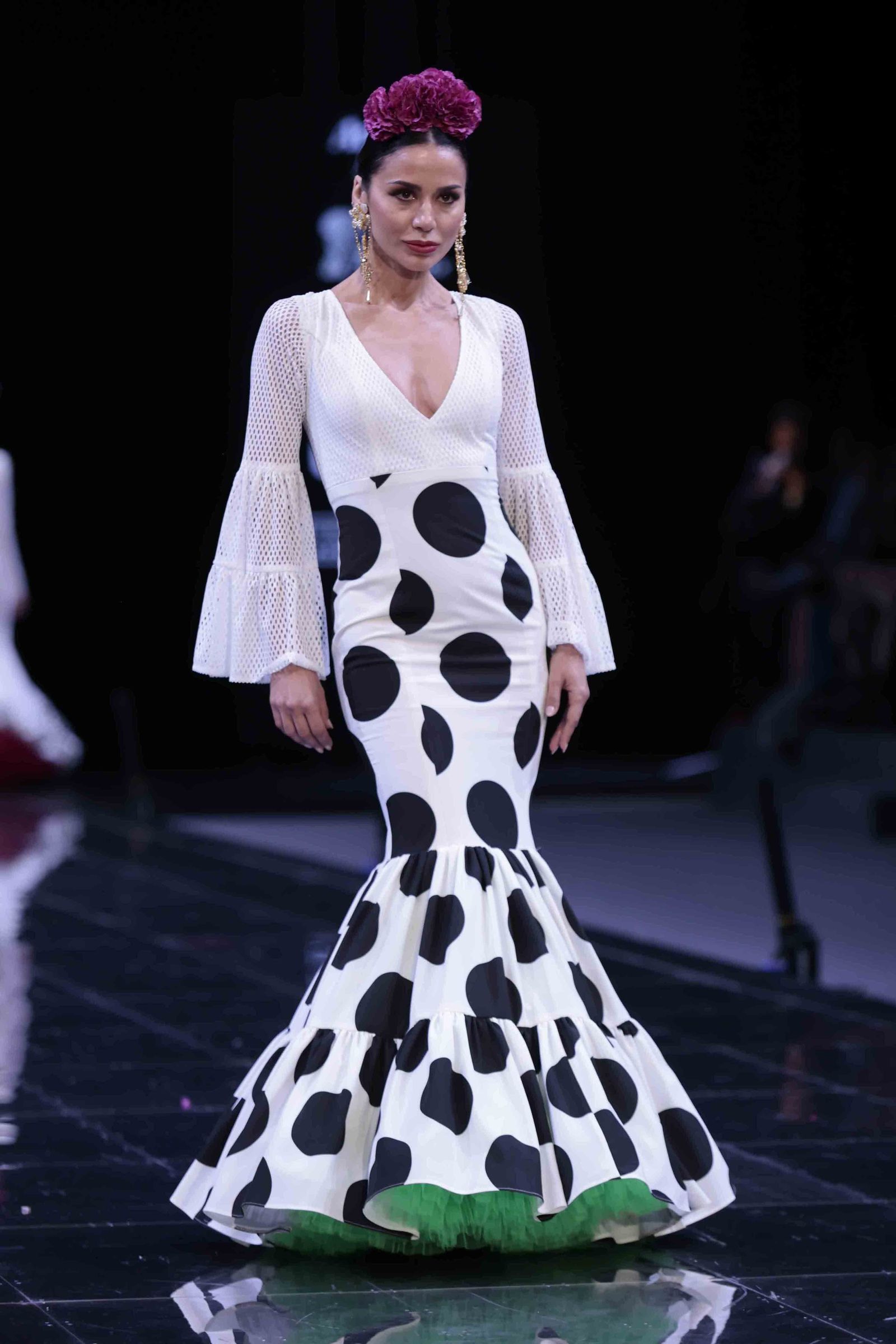 Desfile de Pilar Rubio en SIMOF de 2024, todas las fotos