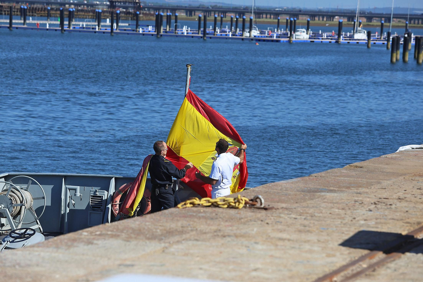 Imágenes de las visitas al patrullero de la Armada Española Medas p-26