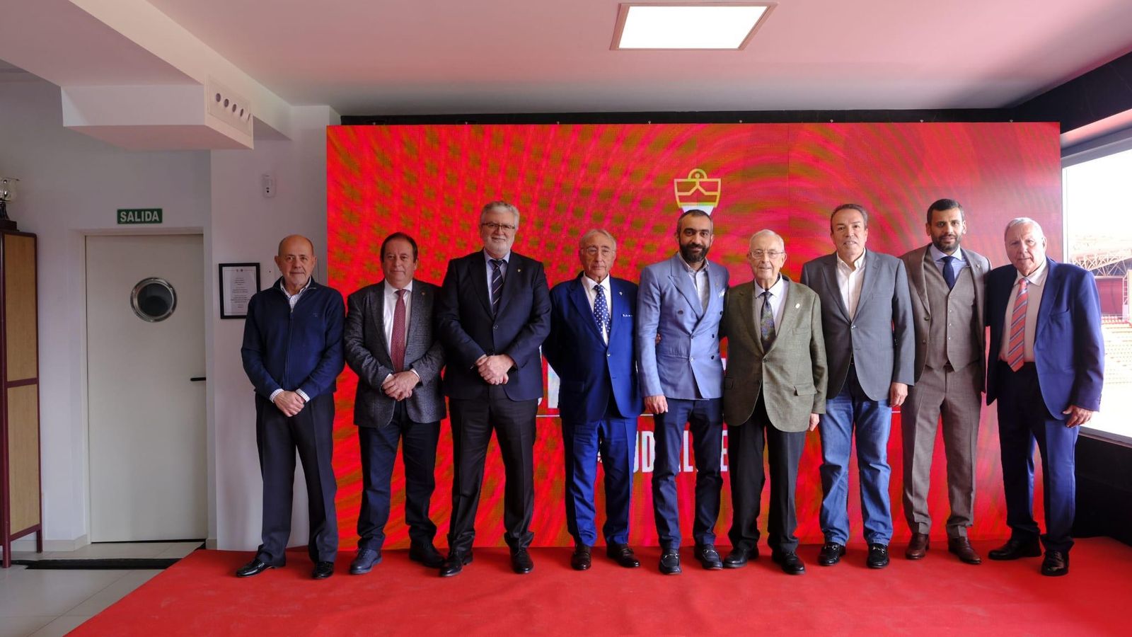 Miembros de anteriores directivas, como el expresidente Guillermo Blanes, no faltaron a la cita