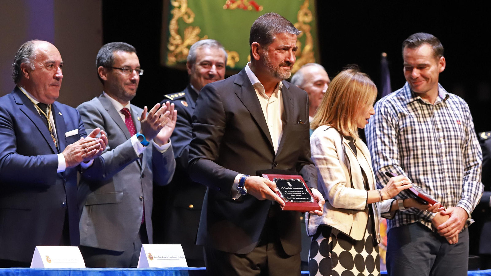 Las mejores fotos del Día de la Policía Nacional en la comarca