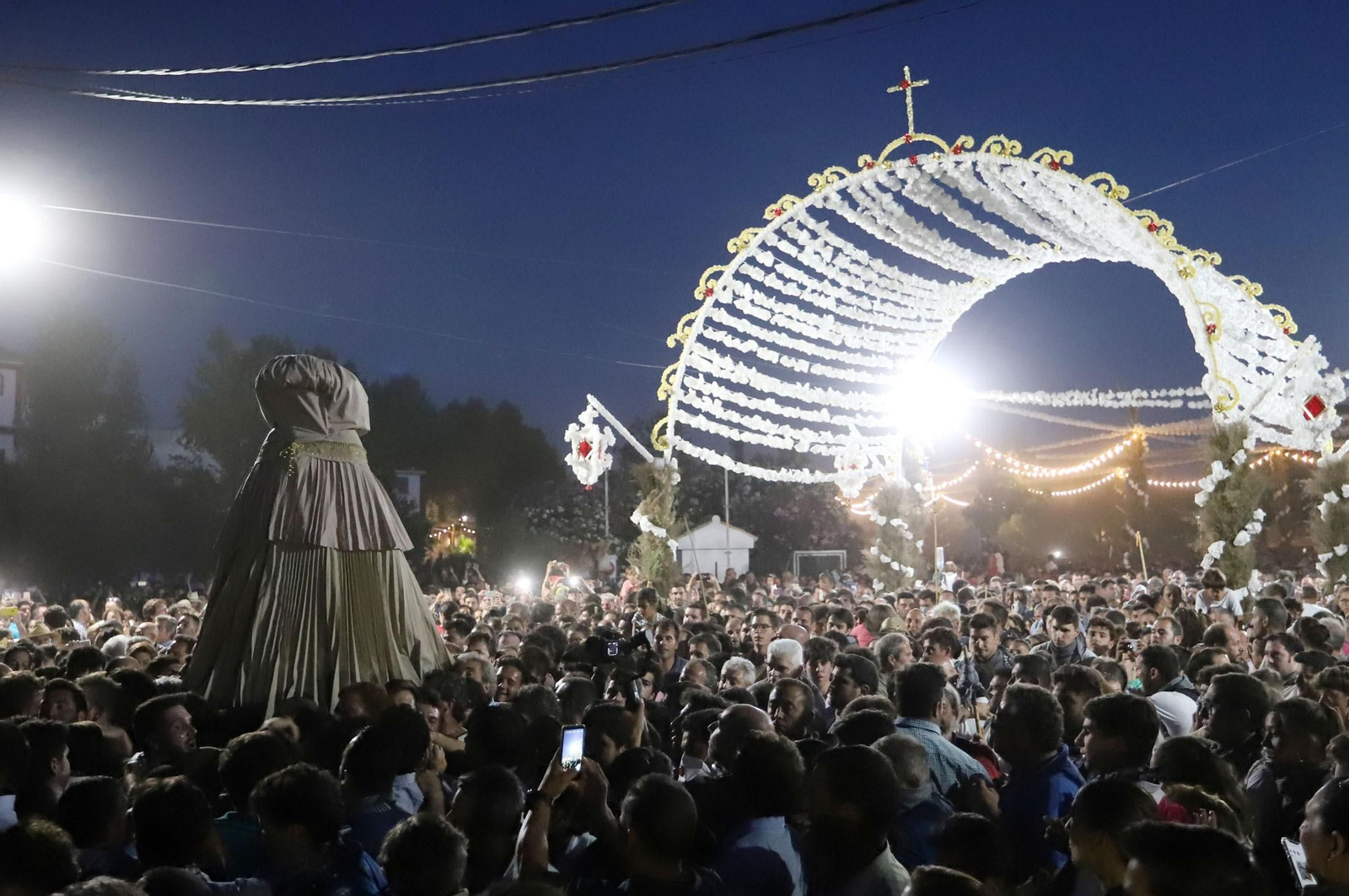 Recuerda las imágenes de la Venida de la Virgen del Rocío a Almonte en 2019