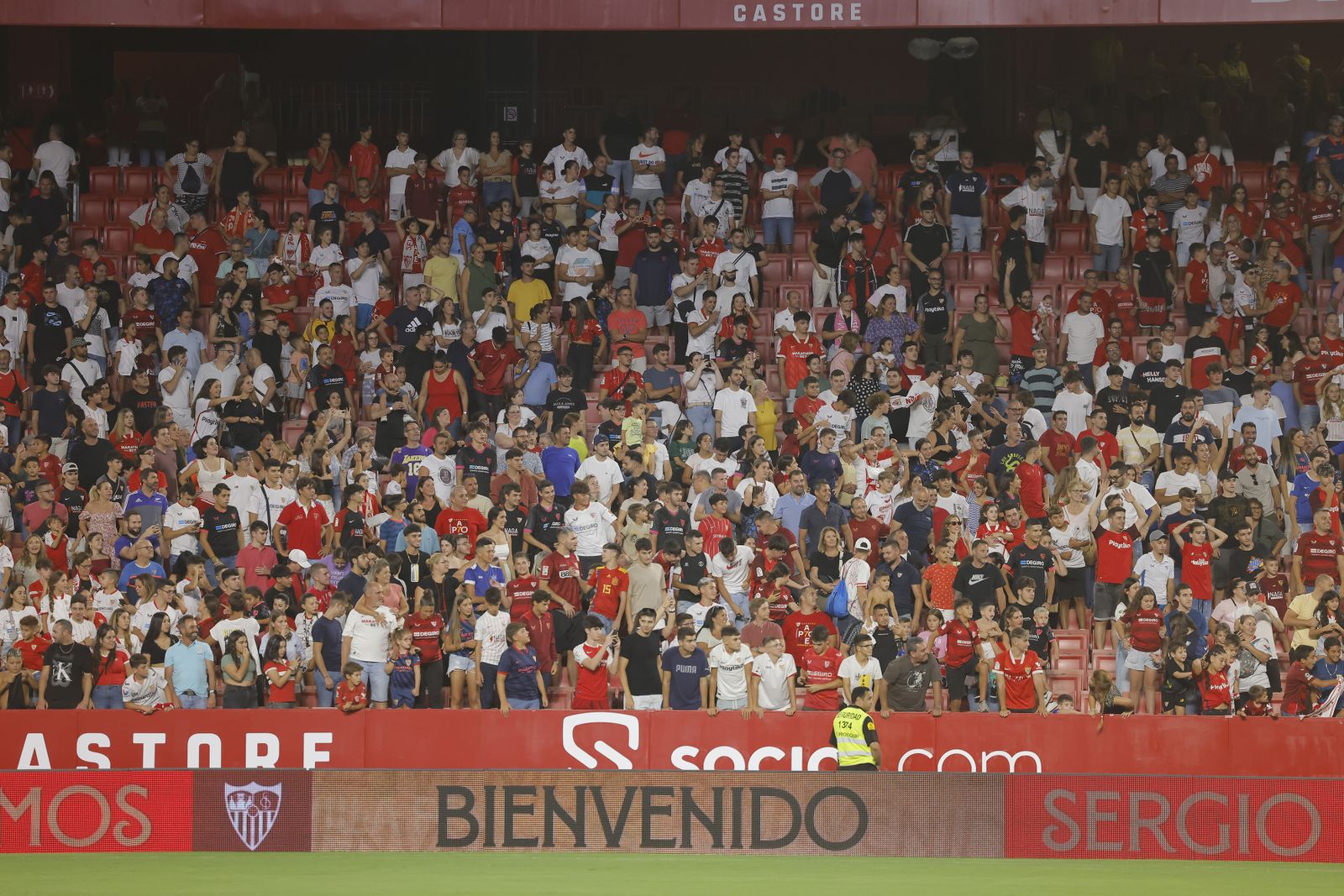 Búscate en la presentación de Sergio Ramos