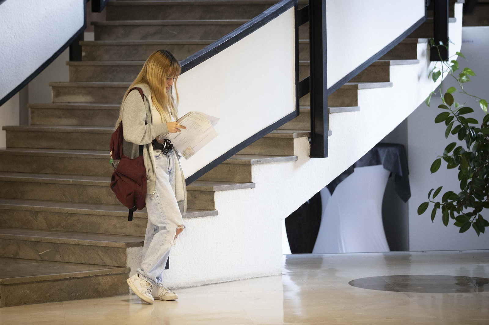 Una estudiante, en la Facultad de Ciencias.