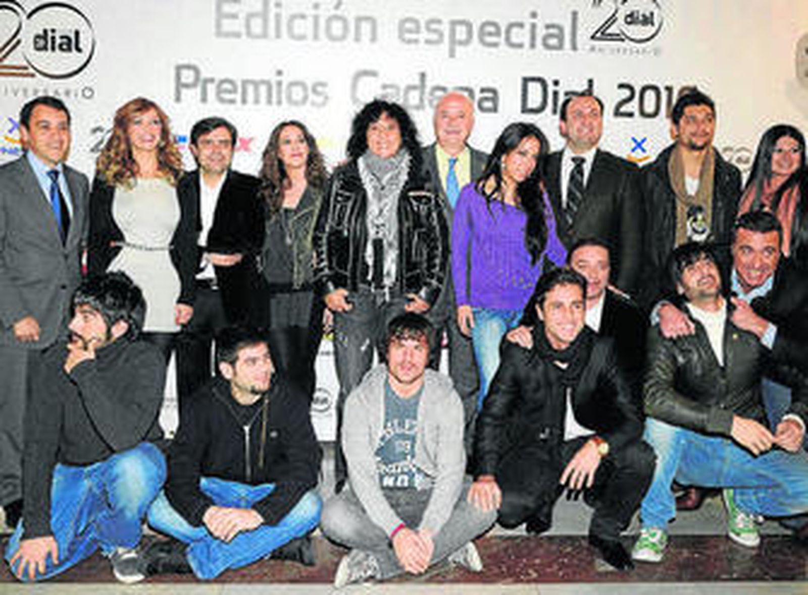Los participantes en la rueda de prensa de los premios de Dial.