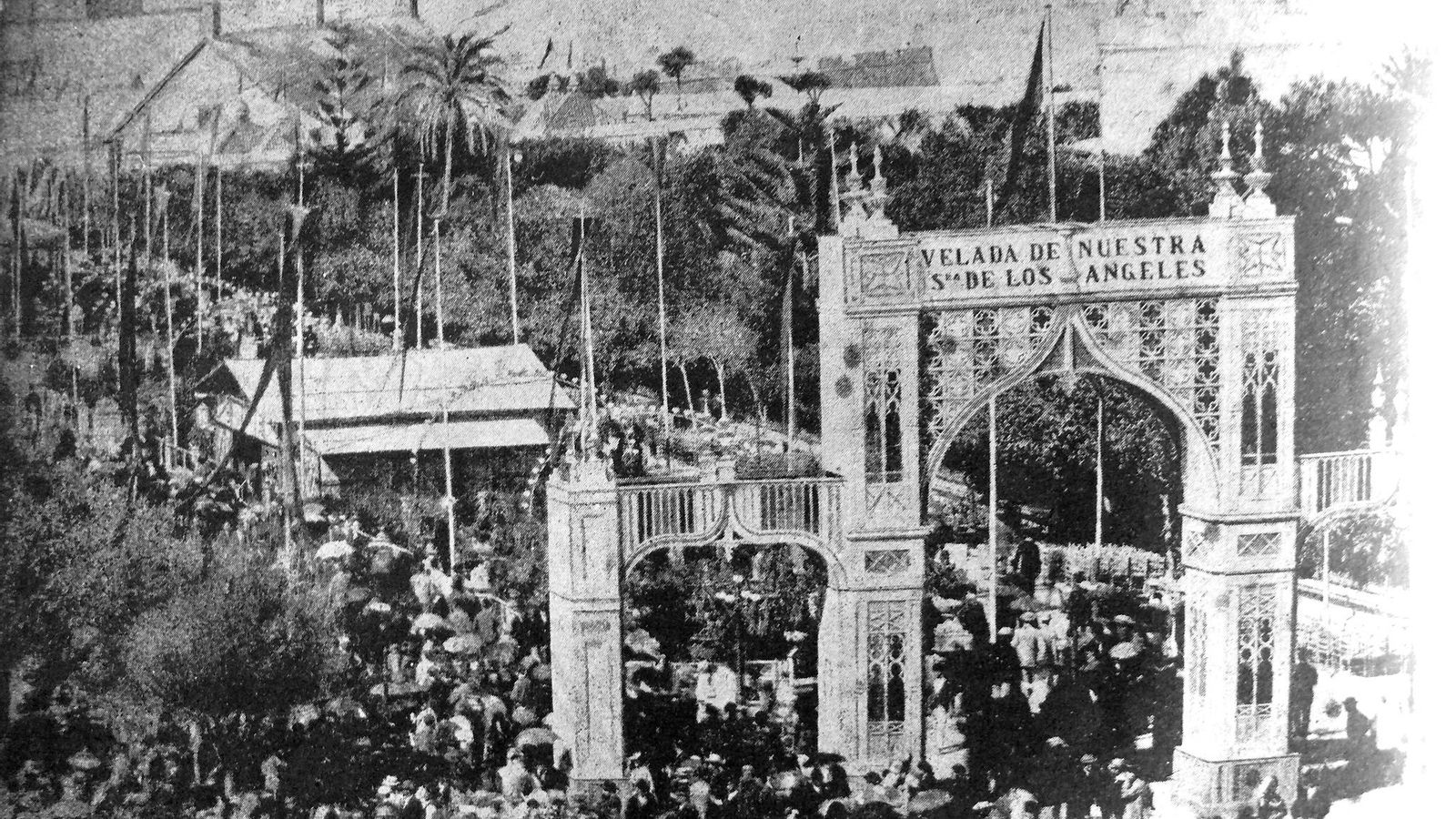 Velada de los Angeles en el paseo de las Delicias