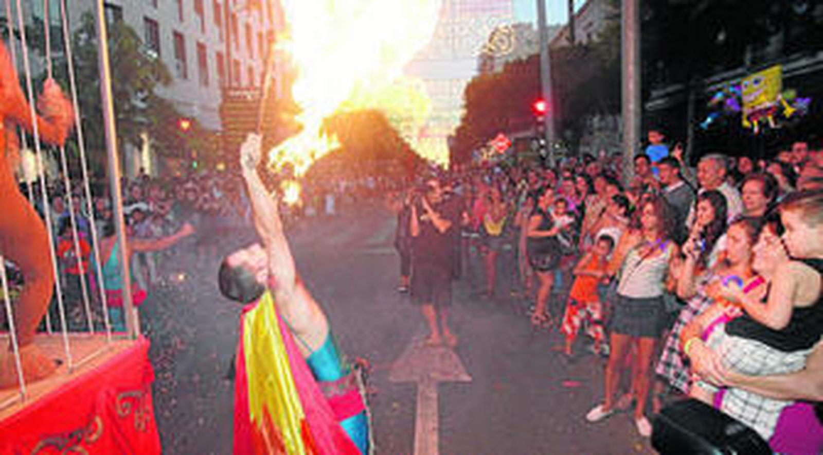 El espectáculo de fuego, que fue uno de los más ovacionados por los asistentes.