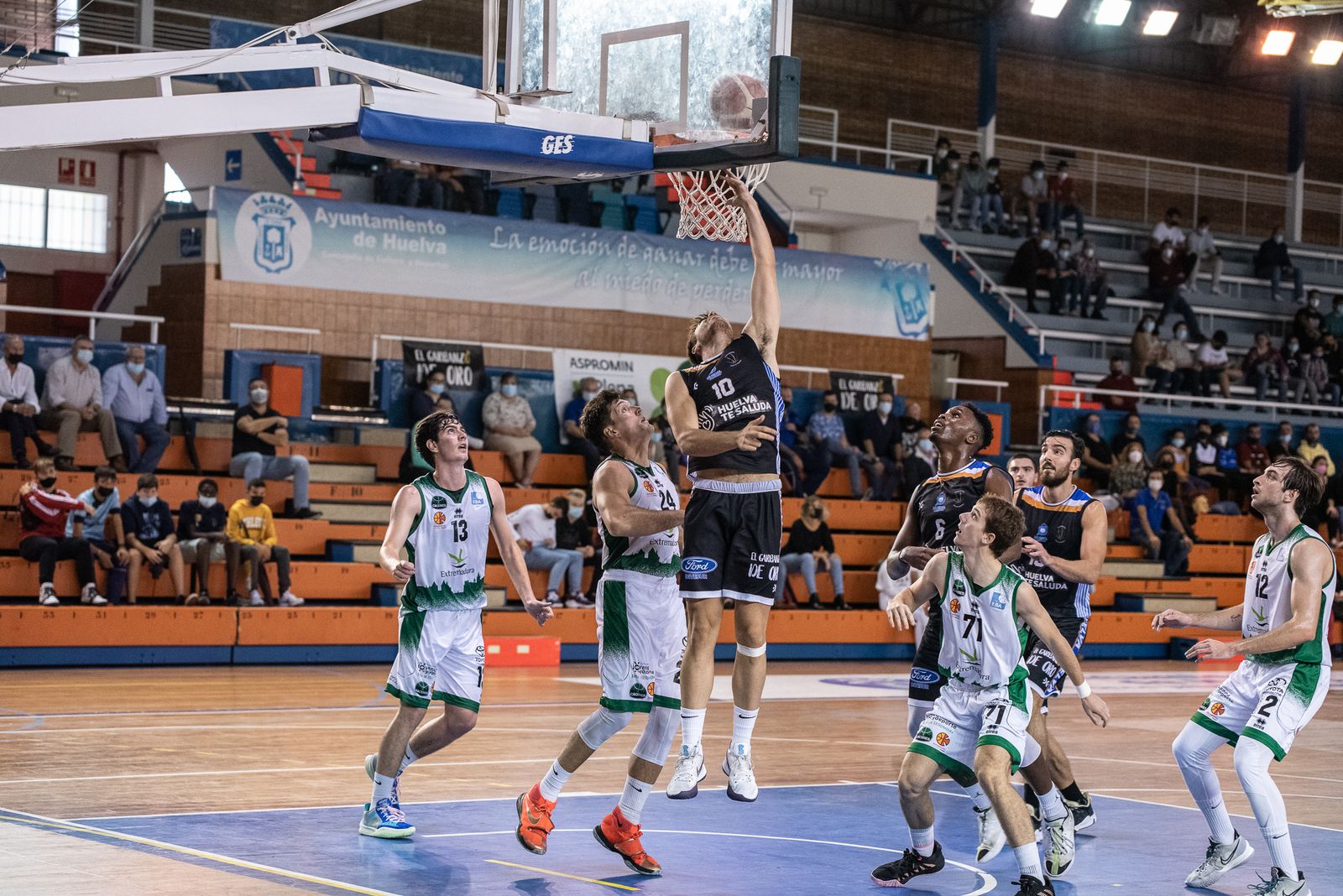 Baloncesto: Imágenes del Huelva Comercio - Extremadura