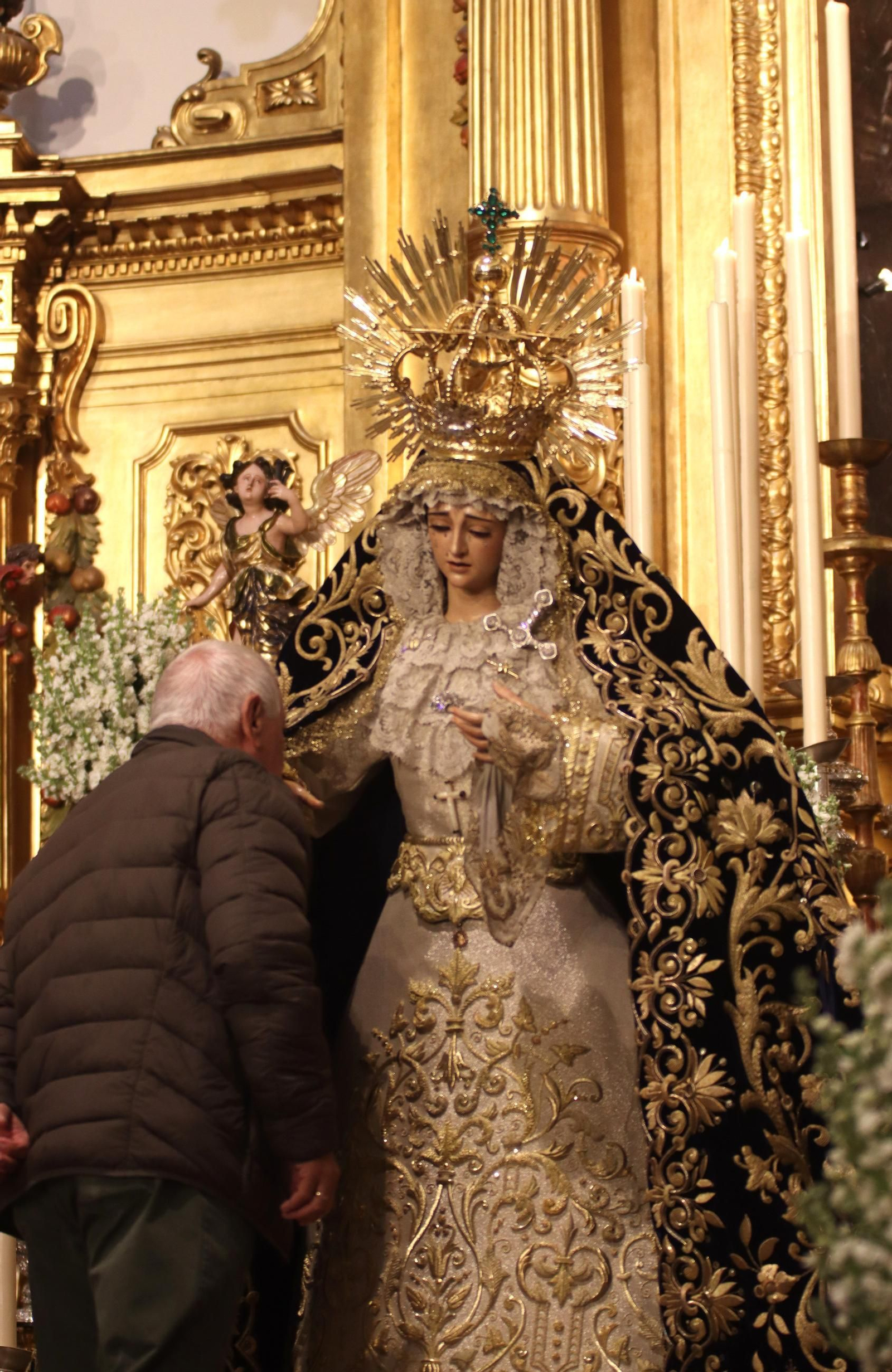 Besamanos de María Santísima del Mayor Dolor y Traspaso (Gran Poder)