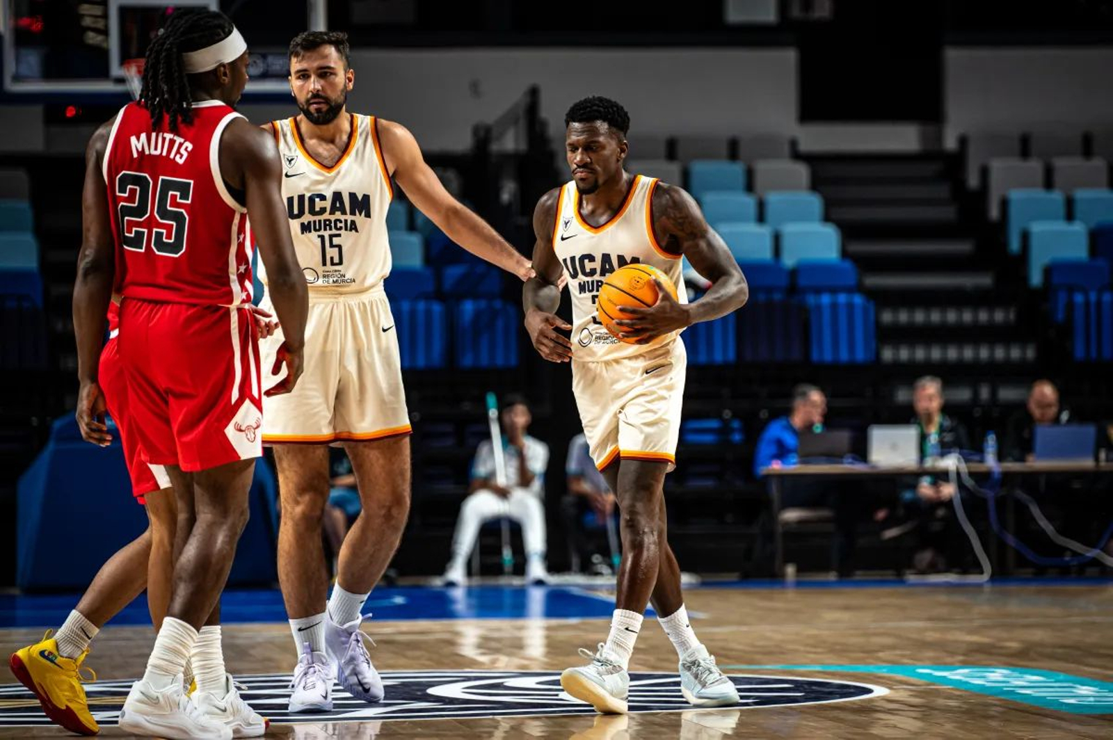 El UCAM Murcia no será rival del Unicaja en la BCL