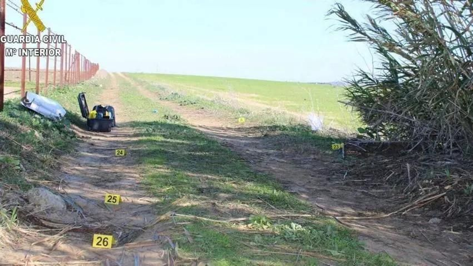 Carril en un diseminado de Chiclana donde apareció el cadáver.