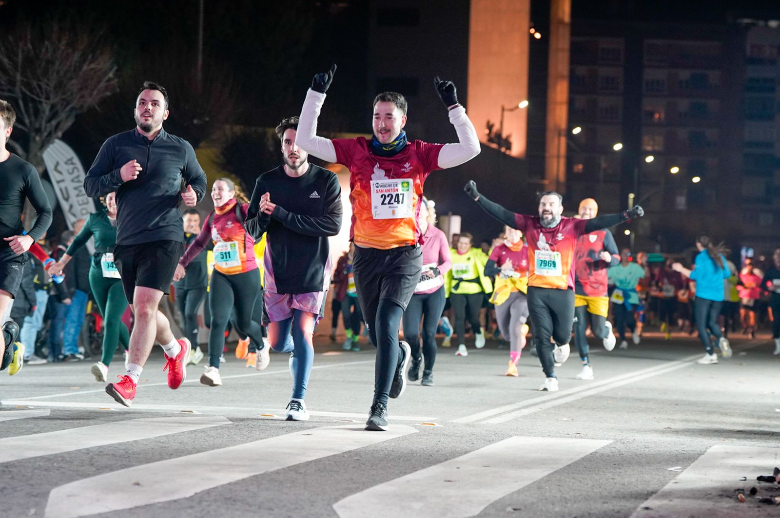 En imágenes: búscate en tu llegada a meta de la Carrera de San Antón 2026 (18)