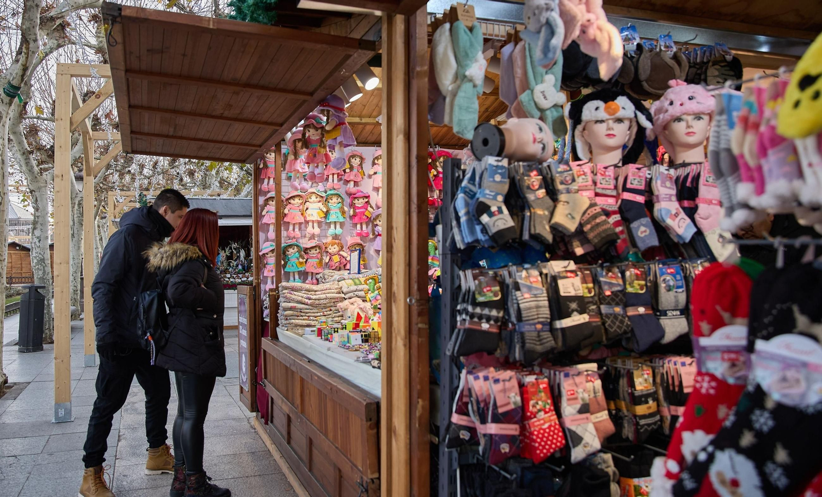 Imagen de archivo de uno de los puestos de un Mercadillo de Navidad