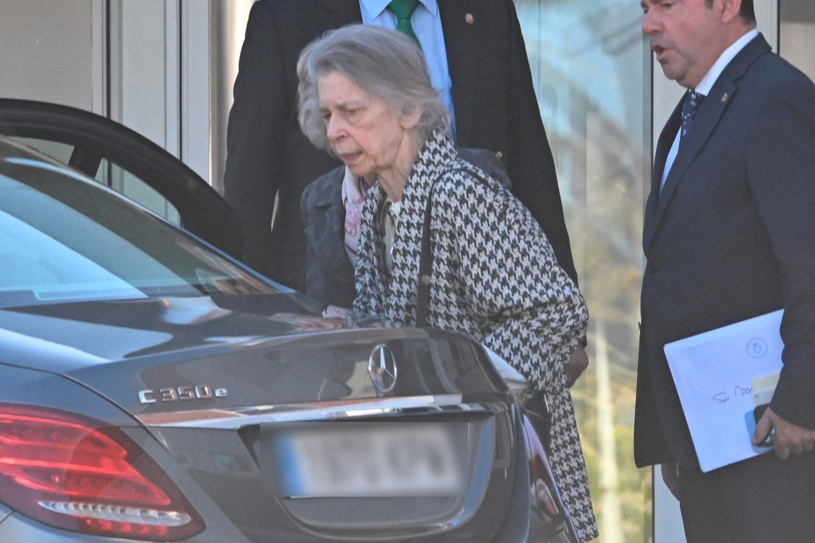 Irene de Grecia en 2024 cuando la reina Sofía estuvo ingresada por primera vez en un hospital madrileño desde que diera a luz a don Felipe en 1968