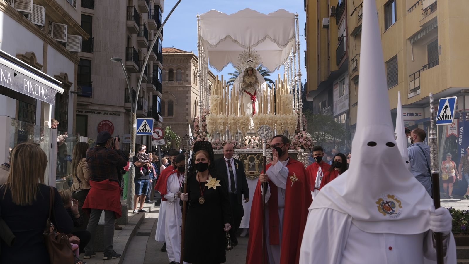 Fotogalería de la procesión de La Borriquita en Almería. Semana Santa 2022.