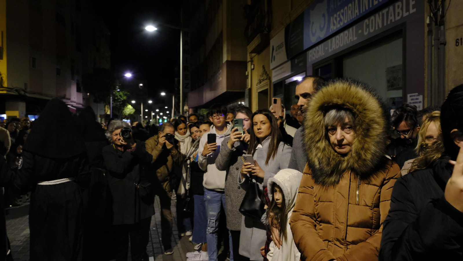 Las mejores imágenes de la Procesión del Perdón, en la noche del Martes Santo en Almería