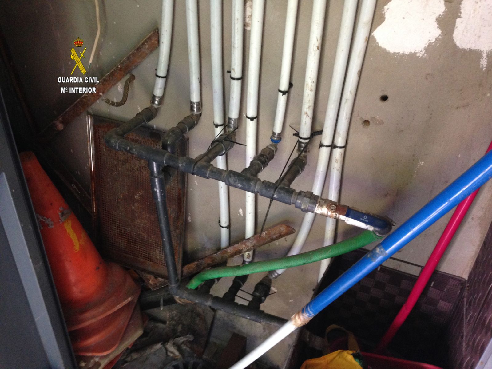 Acometidas ilegales.