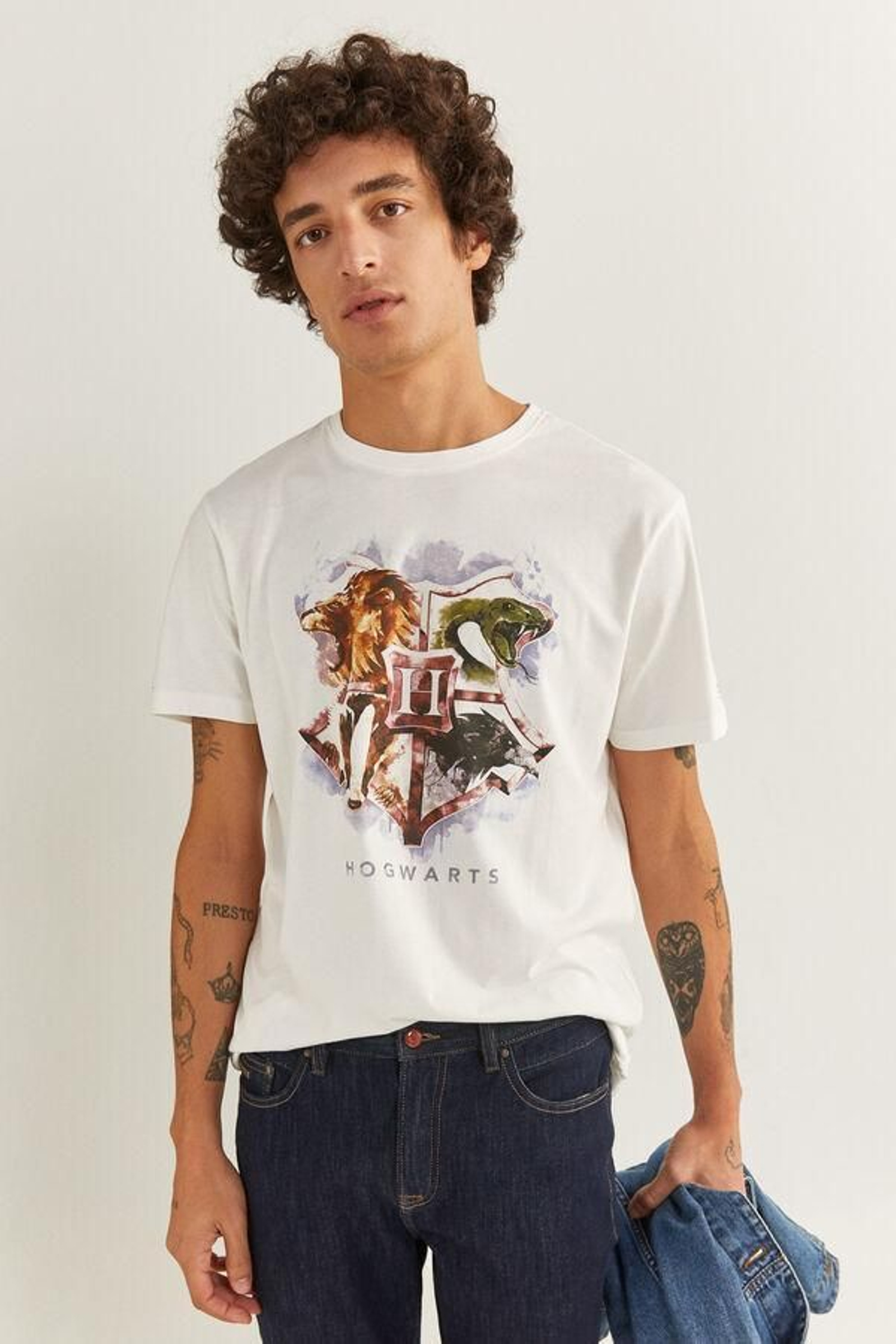 Camiseta de Hogwarts.