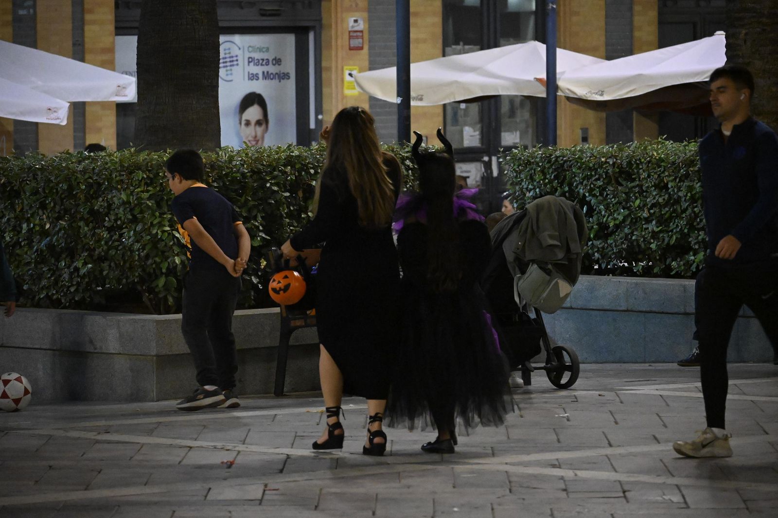 Las mejores fotografías de la noche de Halloween en Huelva