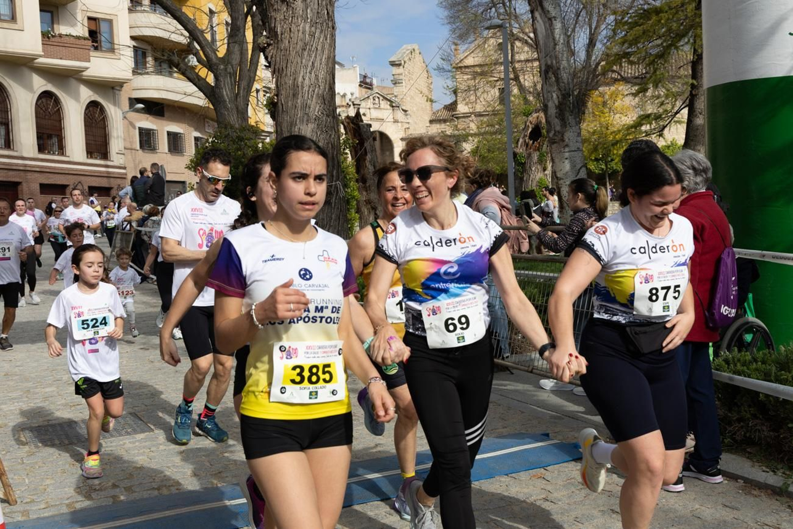 Más de 2.100 participantes corren  para promover la salud en Jaén, en imágenes (2)