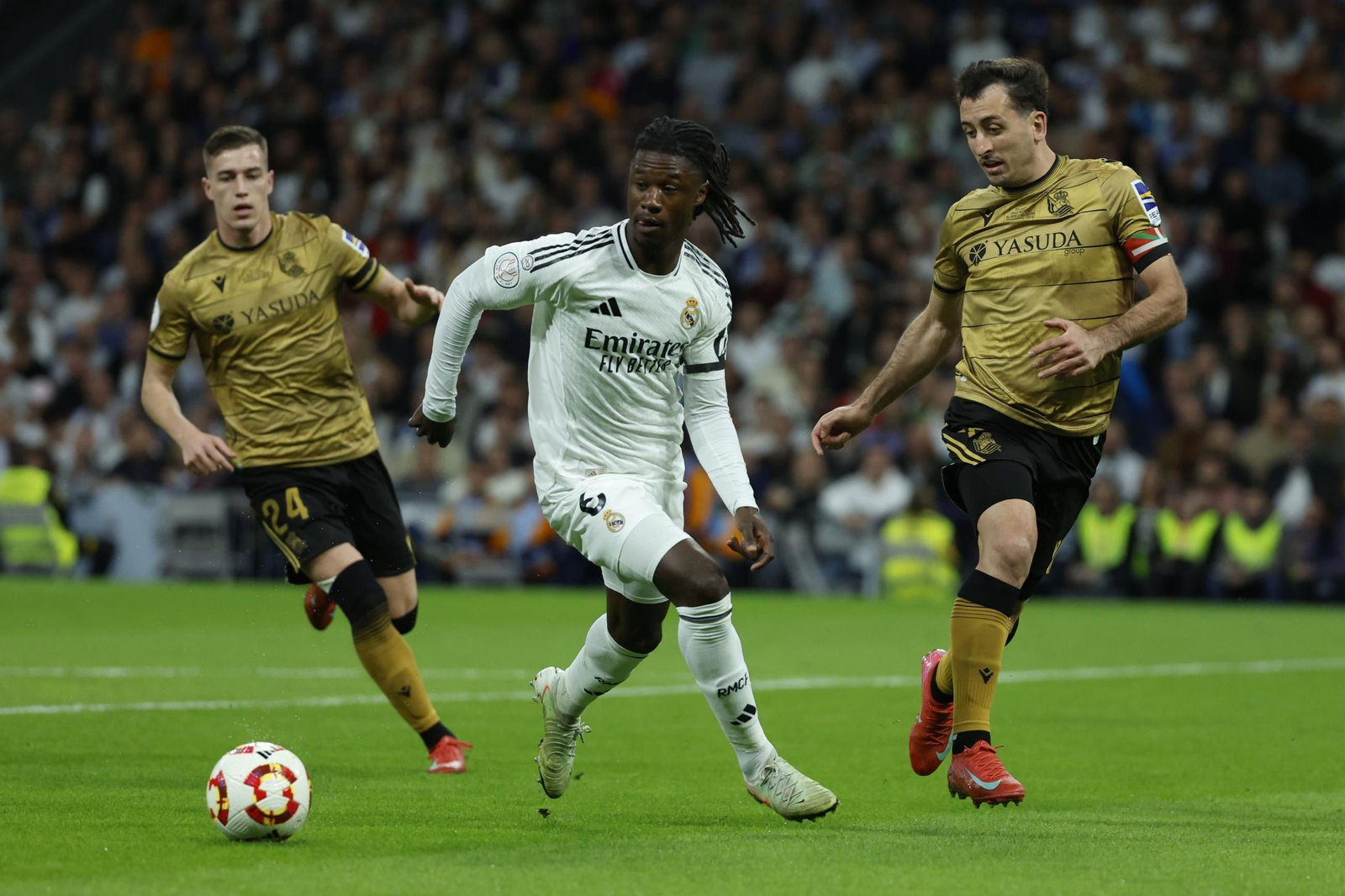 Las fotos del Real Madrid - Real Sociedad camino del Estadio de la Cartuja