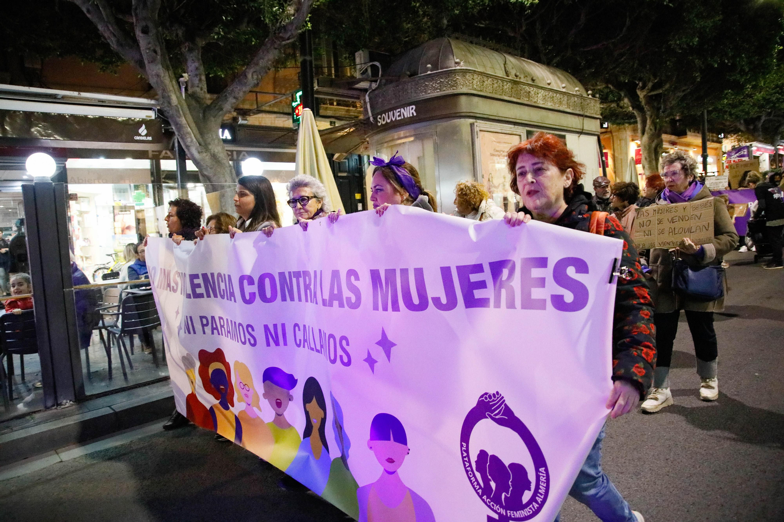 Galería de imágenes por el día de la mujer en Almería