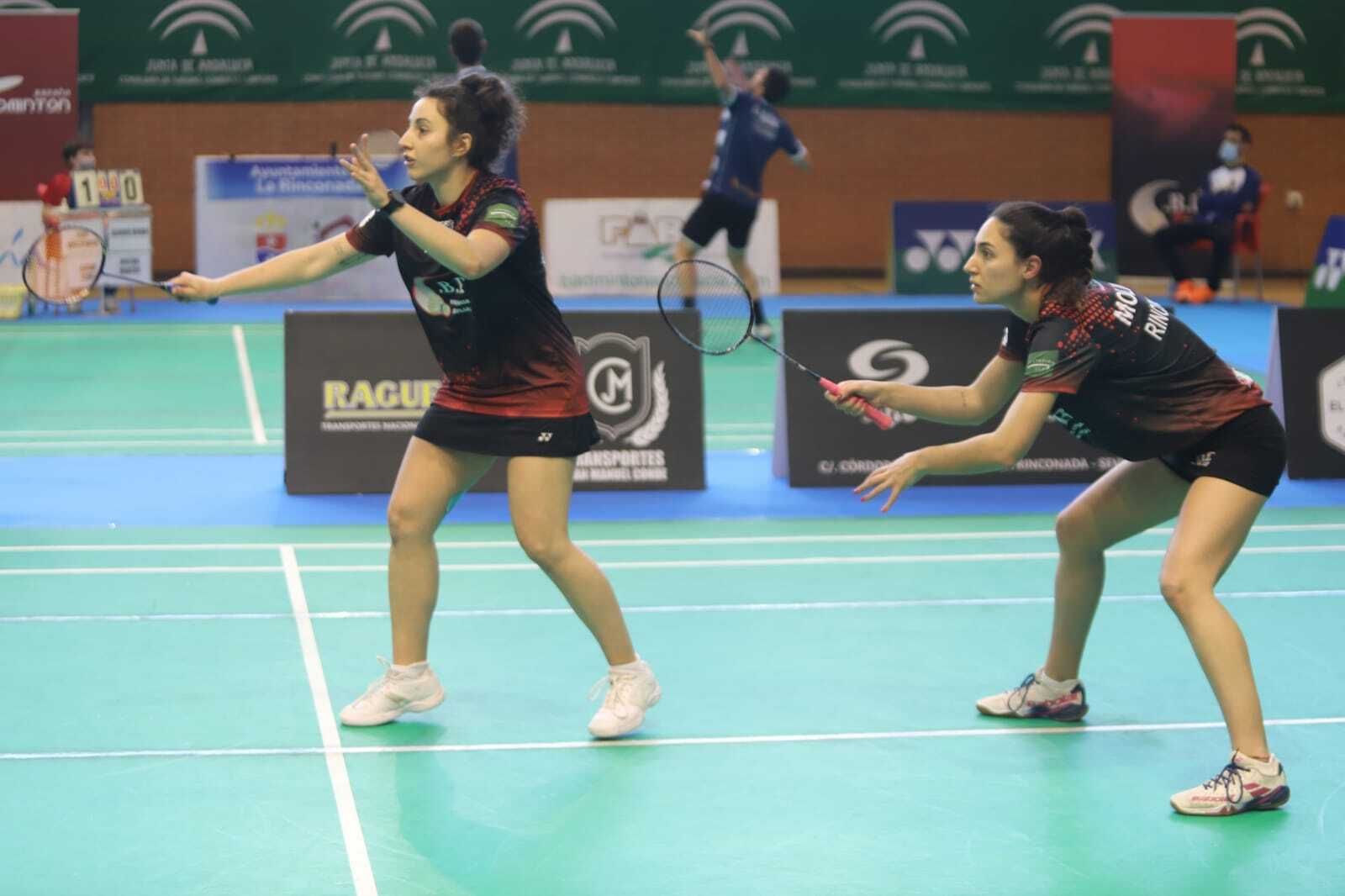 El dobles femenino del Bádminton Rinconada integrado por Nerea Ivorra y Marta Molina.