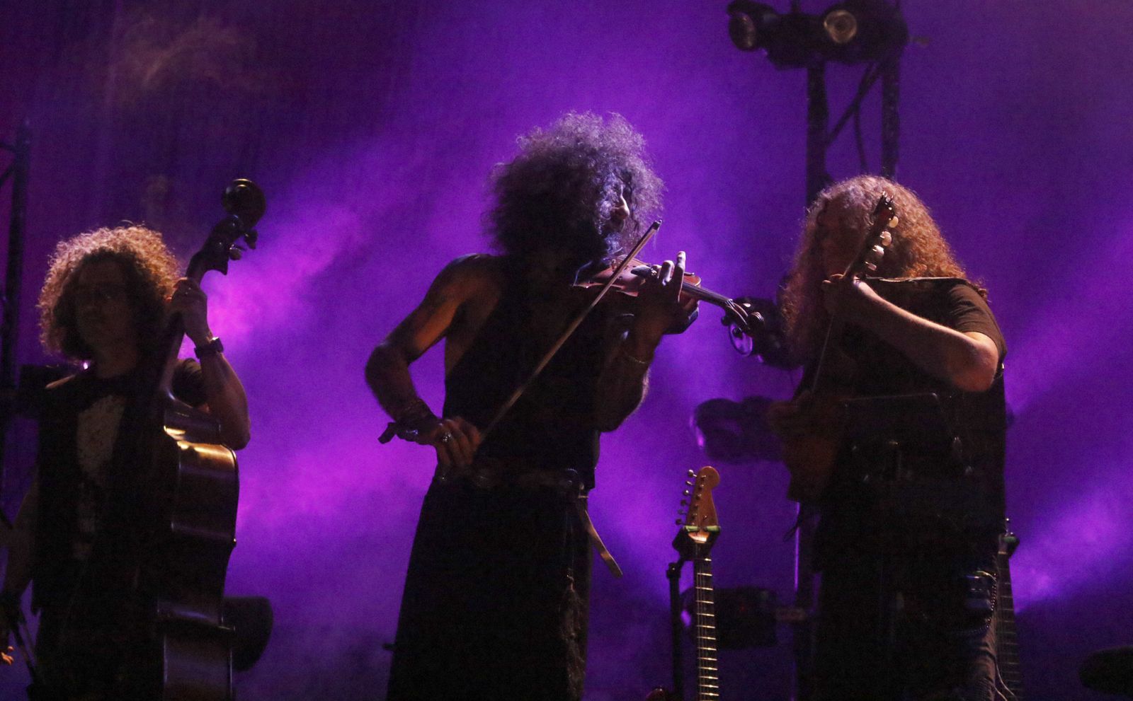 El concierto de Ara Malikian en el Teatro de la Axerquía de Córdoba, en imágenes
