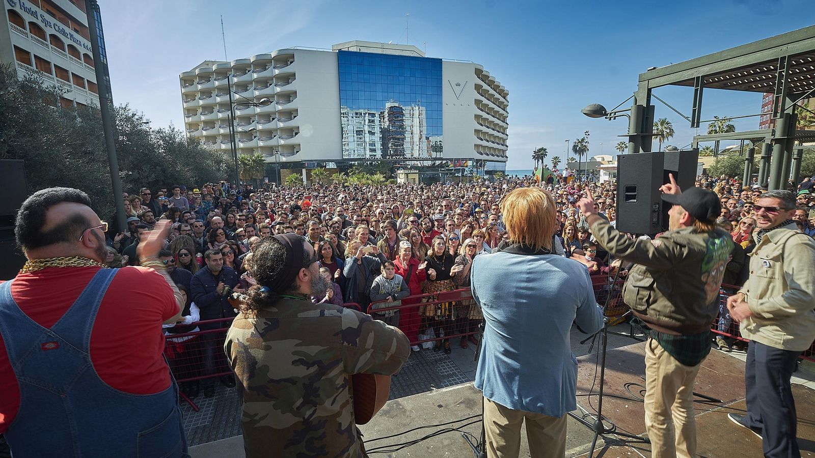 Las imágenes de la Batalla de Coplas y el carrusel de la Viña