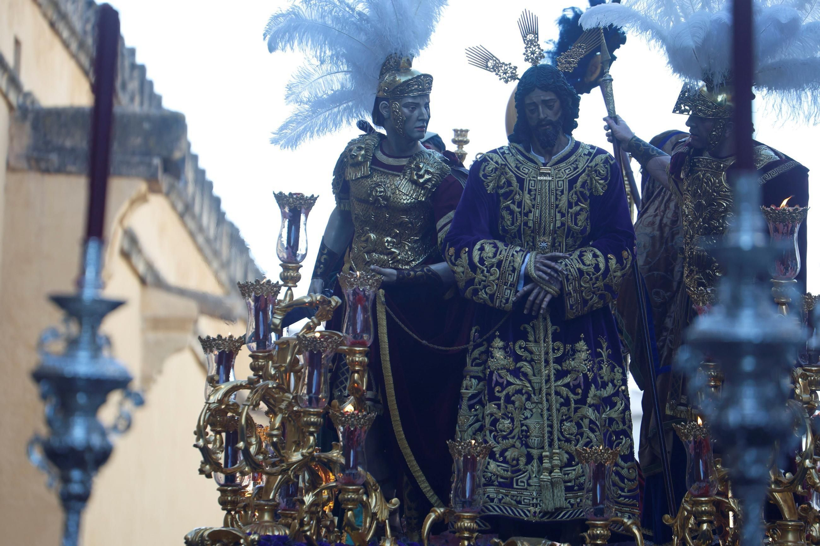 El traslado de la Estrella en este Sábado Santo de Córdoba, en imágenes