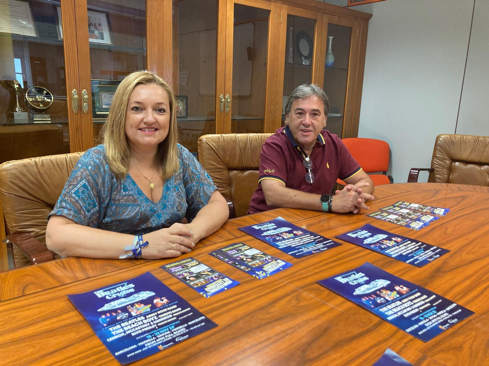 La concejala de Festejos, Pilar Ramírez, y el organizador del evento, Alberto Cohen.