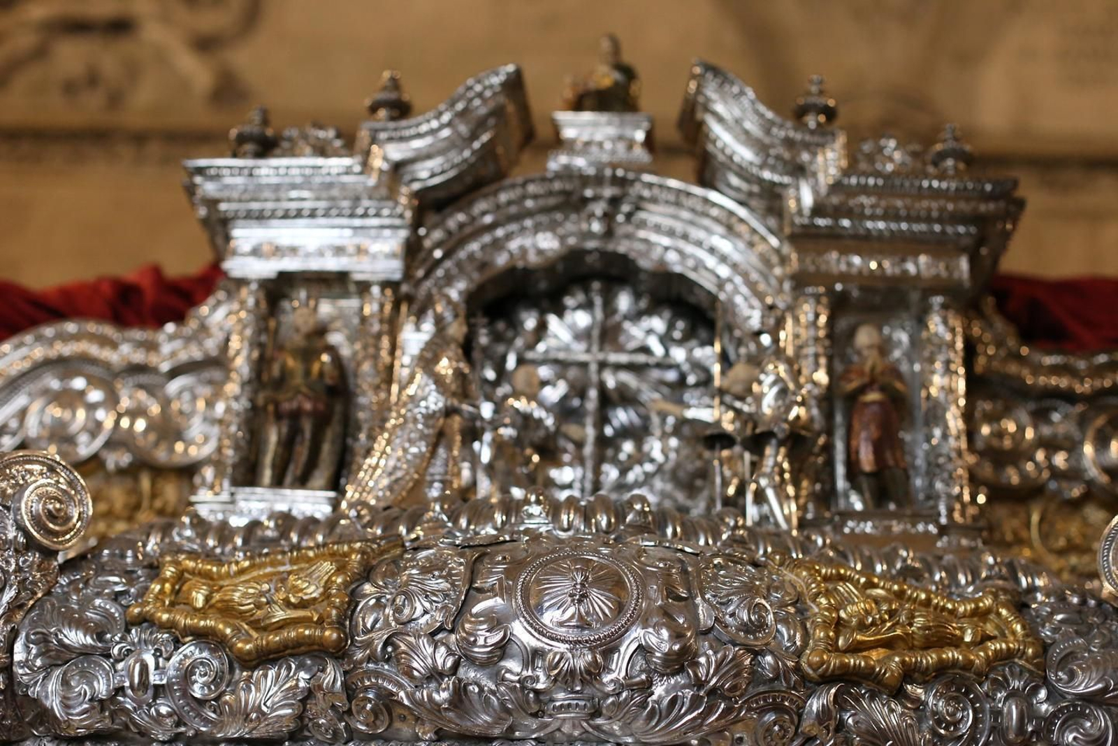 La exposición 'Pasión según Sevilla', en imágenes