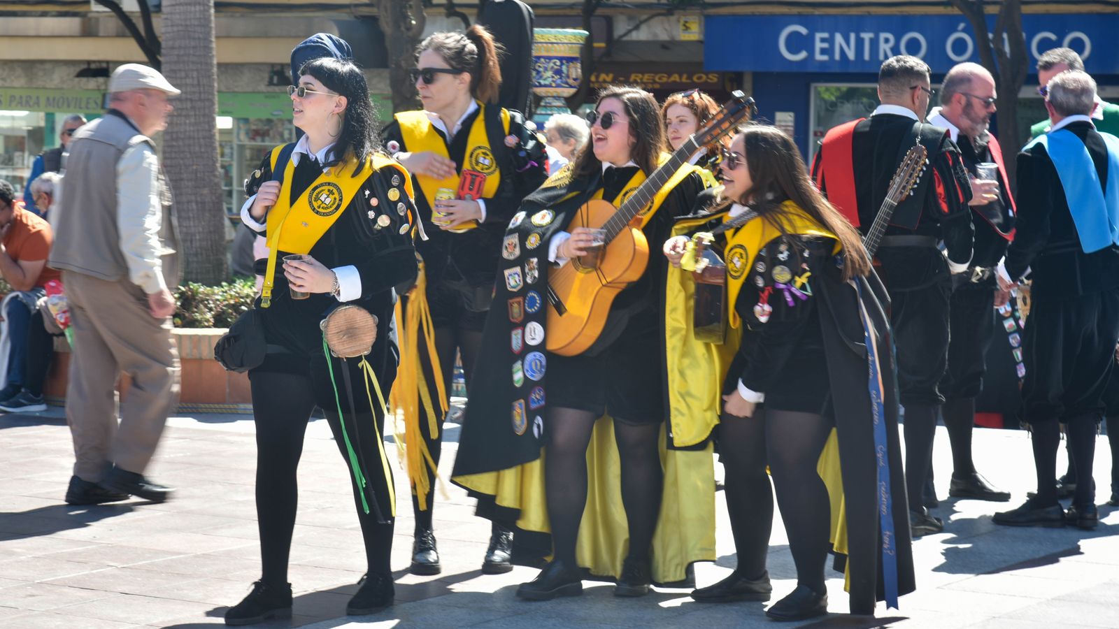 Fotos del pasacalles del X Certamen Internacional de Tunas Ciudad de Algeciras